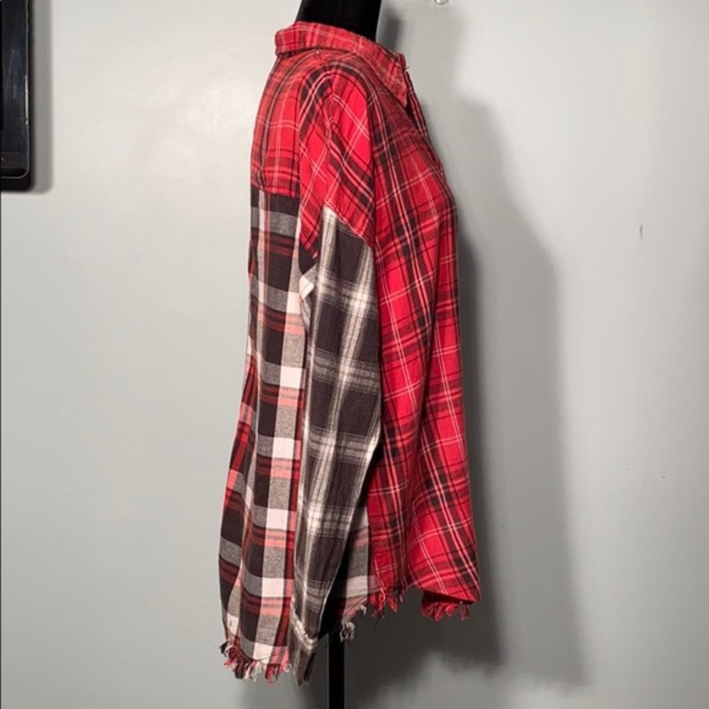 ⚠️FINAL PRICE UNLESS BUNDLED⚠️ NWT Francesca's Plaid Button Down - Picture 2 of 7